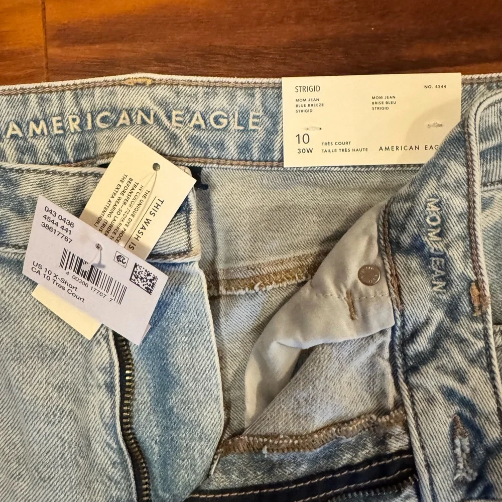 American Eagle Outfitters AE Strigid Mom Jean 10 X Short Blue Breeze - Picture 4 of 7